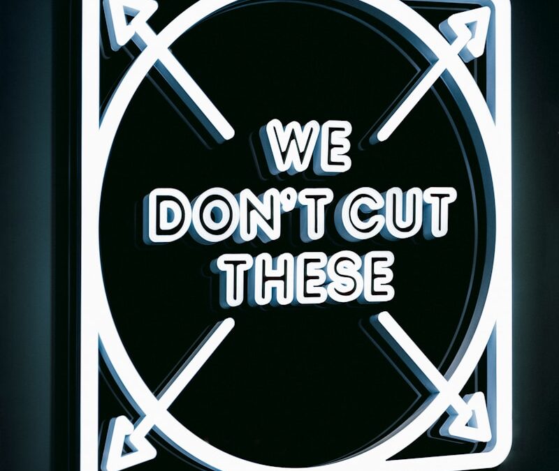 a neon sign that says we don't cut these